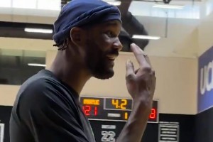 谁更准？东契奇和雷迪克教练的中圈投篮比拼